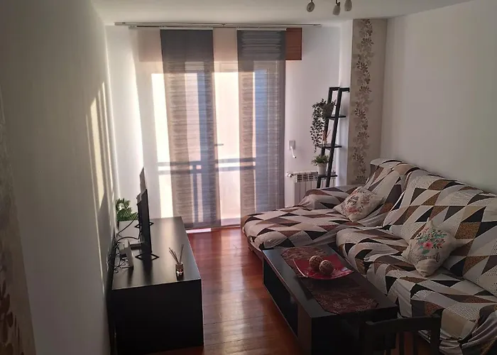 Duplex En Naron. 4 Hab. 3 Banos アパート *